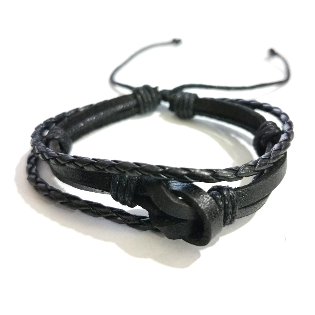 Pulsera de Cuero trenzado con Detalles Varios Modelos en Color Negro