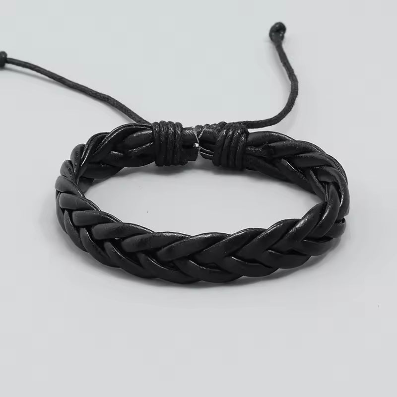 Pulsera de Cuero trenzado con Detalles Varios Modelos en Color Negro